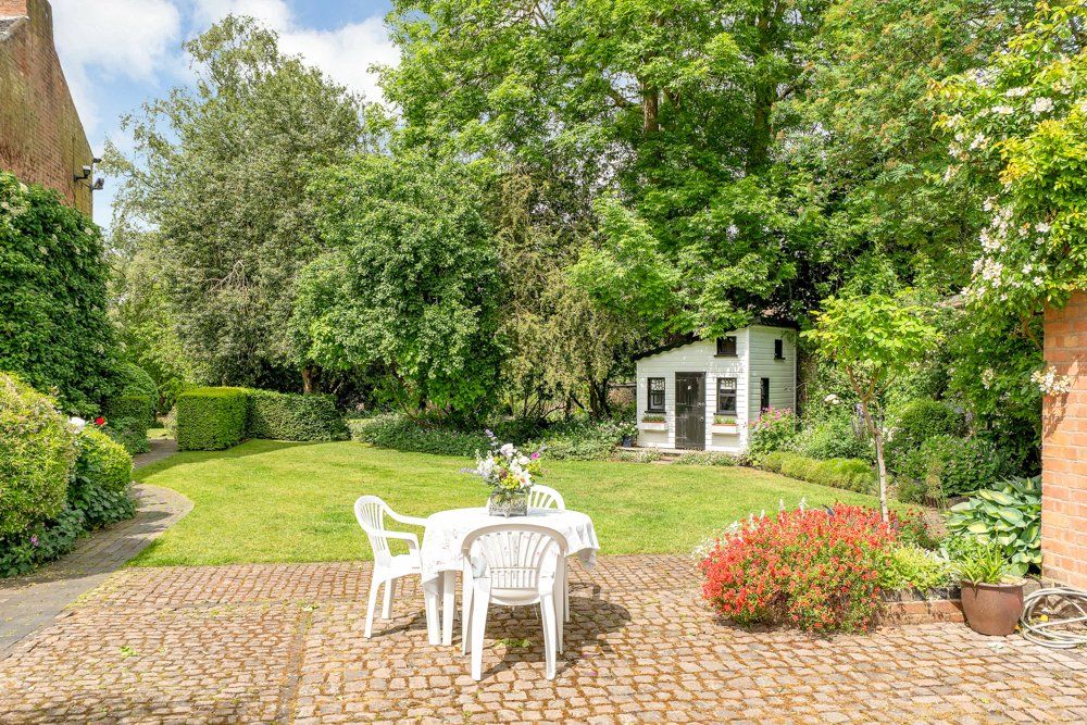 Property photo 3 of 22 Garden