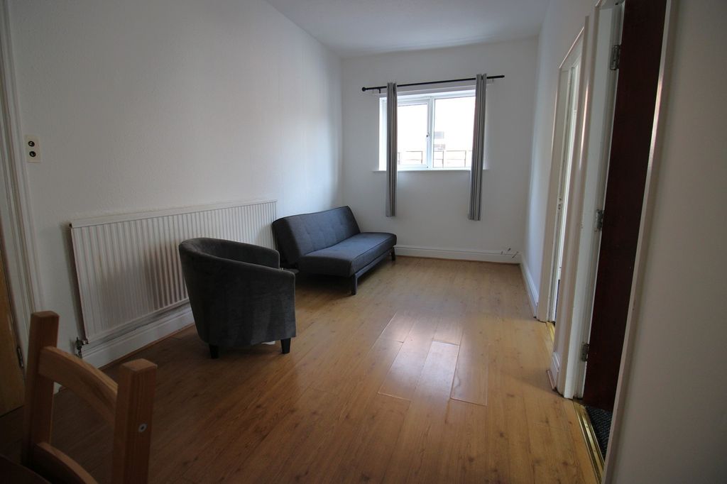 Property photo 3 of 9 Living Room