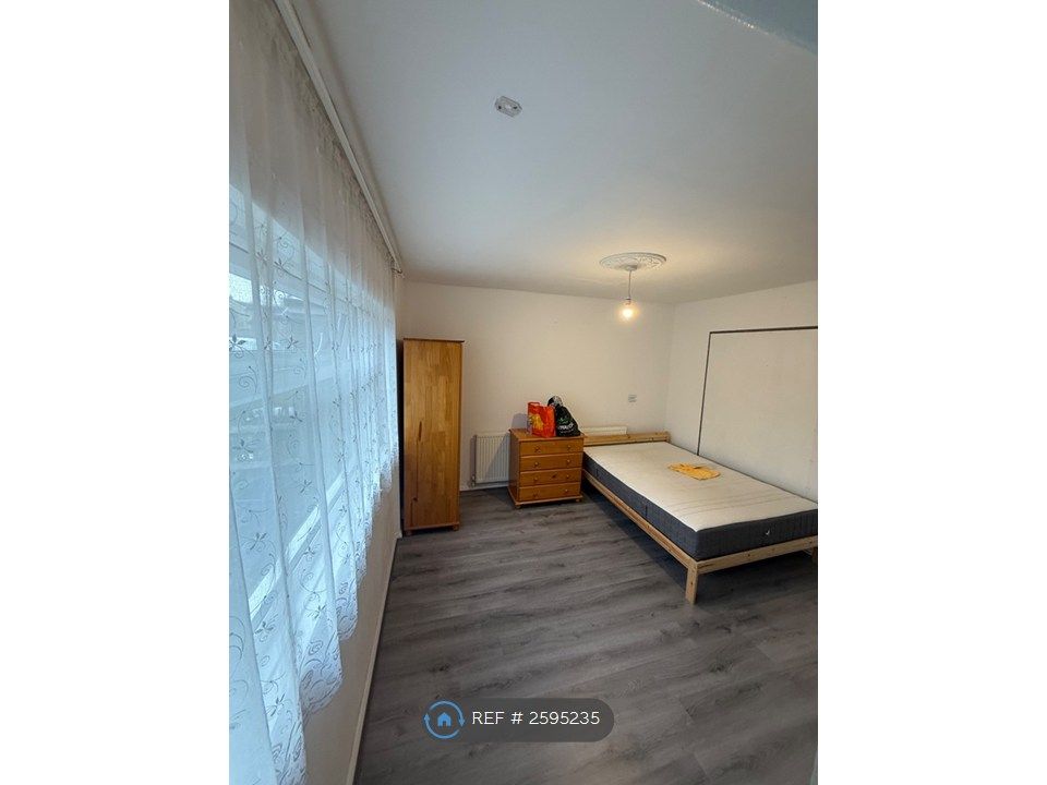 Property photo 1 of 4