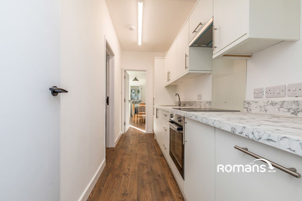 Property photo 2 of 10 Photo