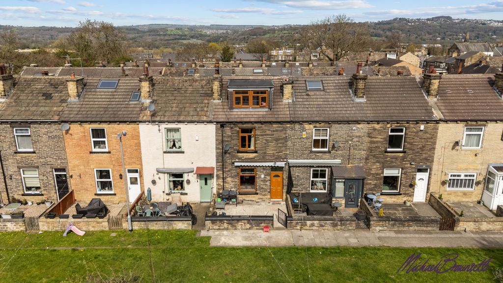 Property photo 1 of 26