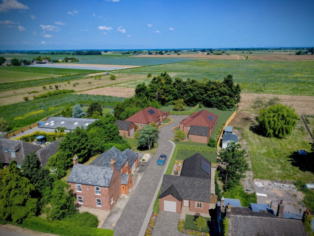 Property photo 1 of 5