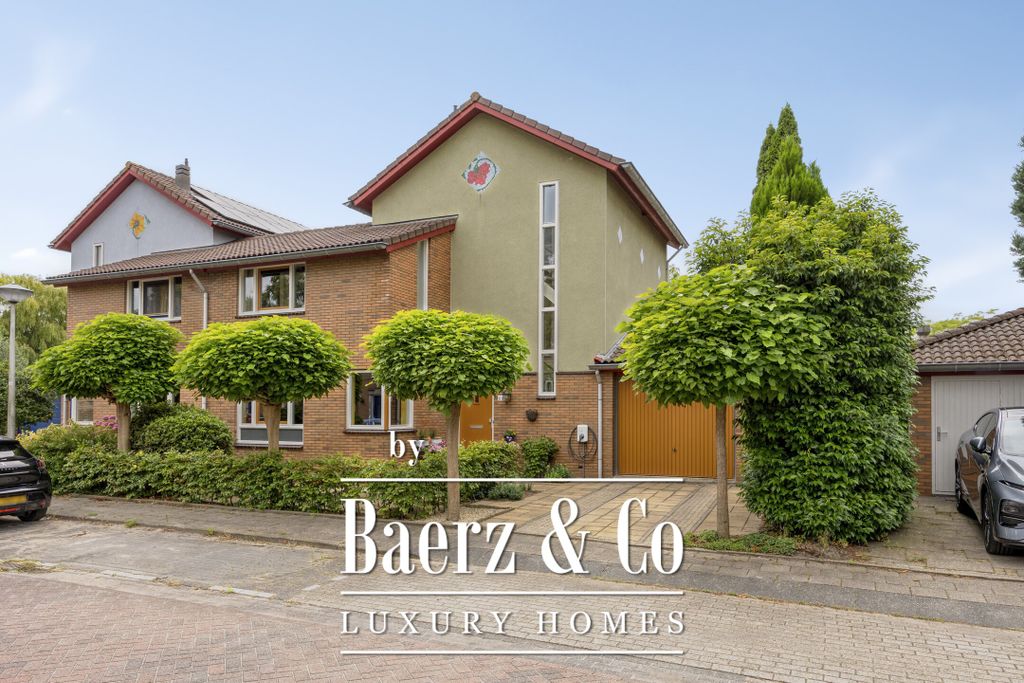 Property photo 1 of 41