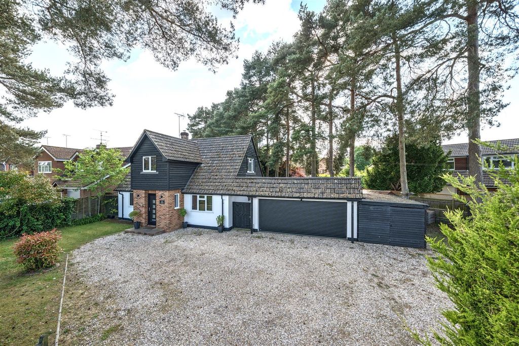 Property photo 1 of 20 5-6823799B668B0-1290133-Arw-5.Jpg