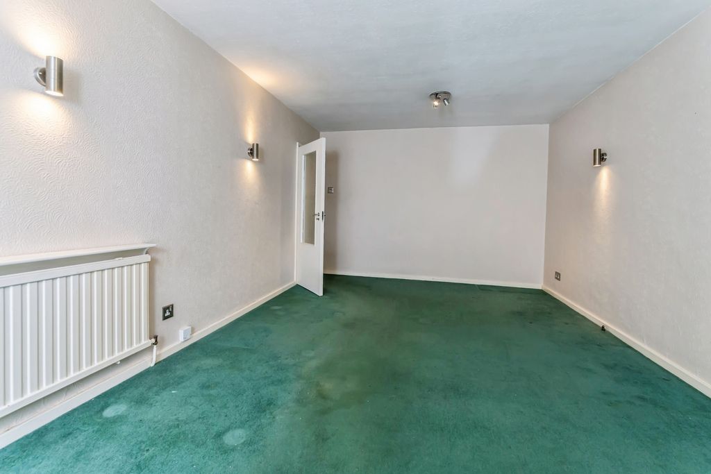 Property photo 3 of 17 Pbox-Img.Jpg