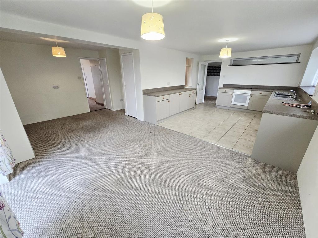 Property photo 2 of 18 20250912_104725.Jpg