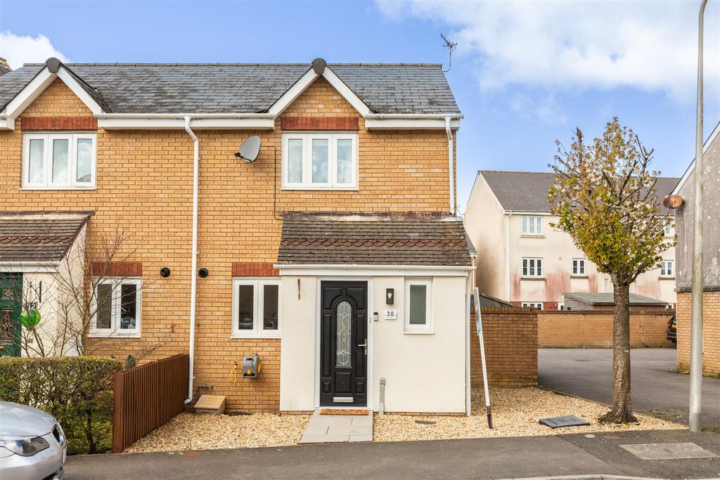 Property photo 1 of 28