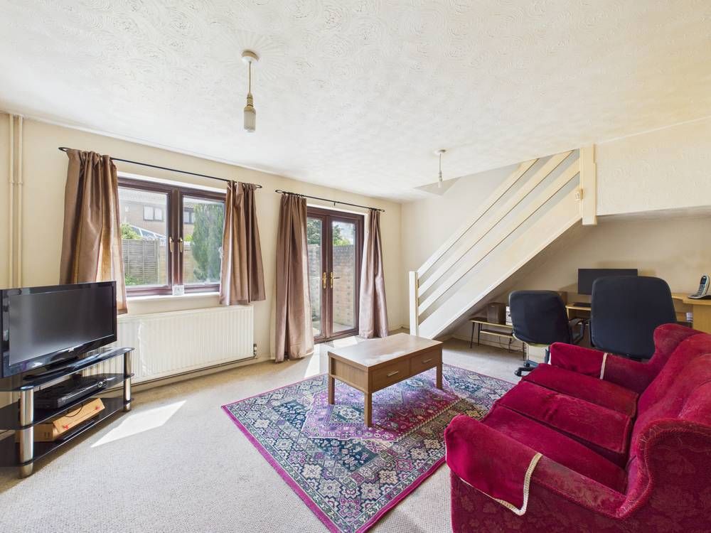 Property photo 2 of 13 Giraffe360-Still007