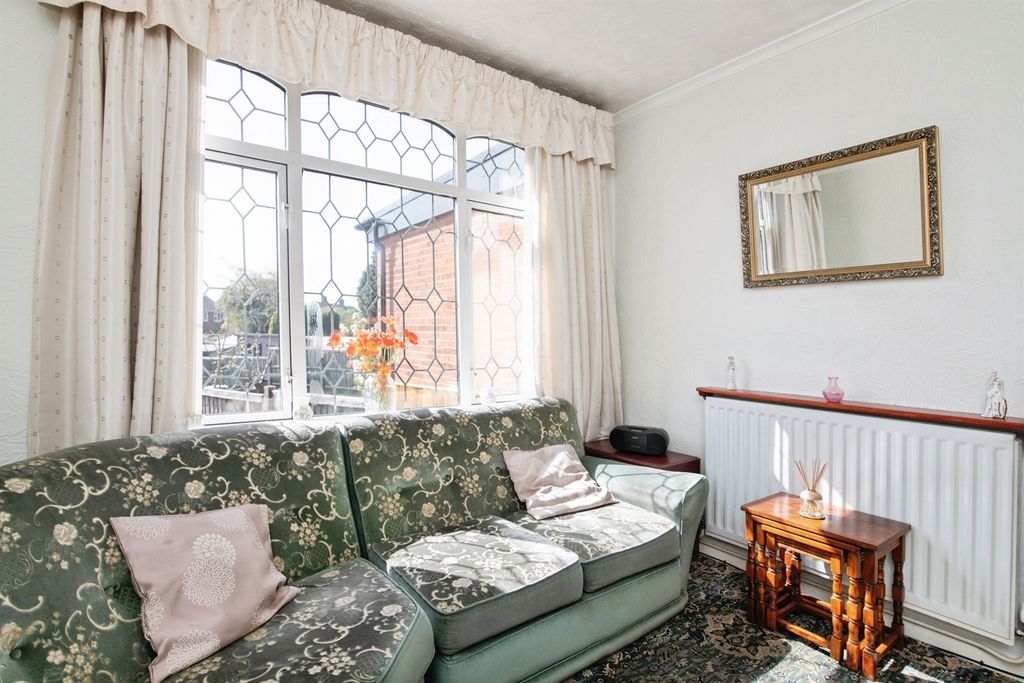 Property photo 2 of 13