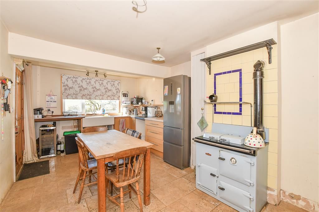 Property photo 3 of 12 Kitchen