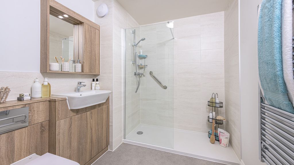 Additional image 8 of 1 bed flat for saleChurch Lane, Oxted, Surrey RH8