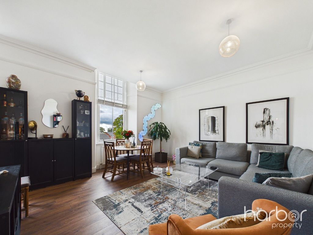 Property photo 2 of 15 4864573