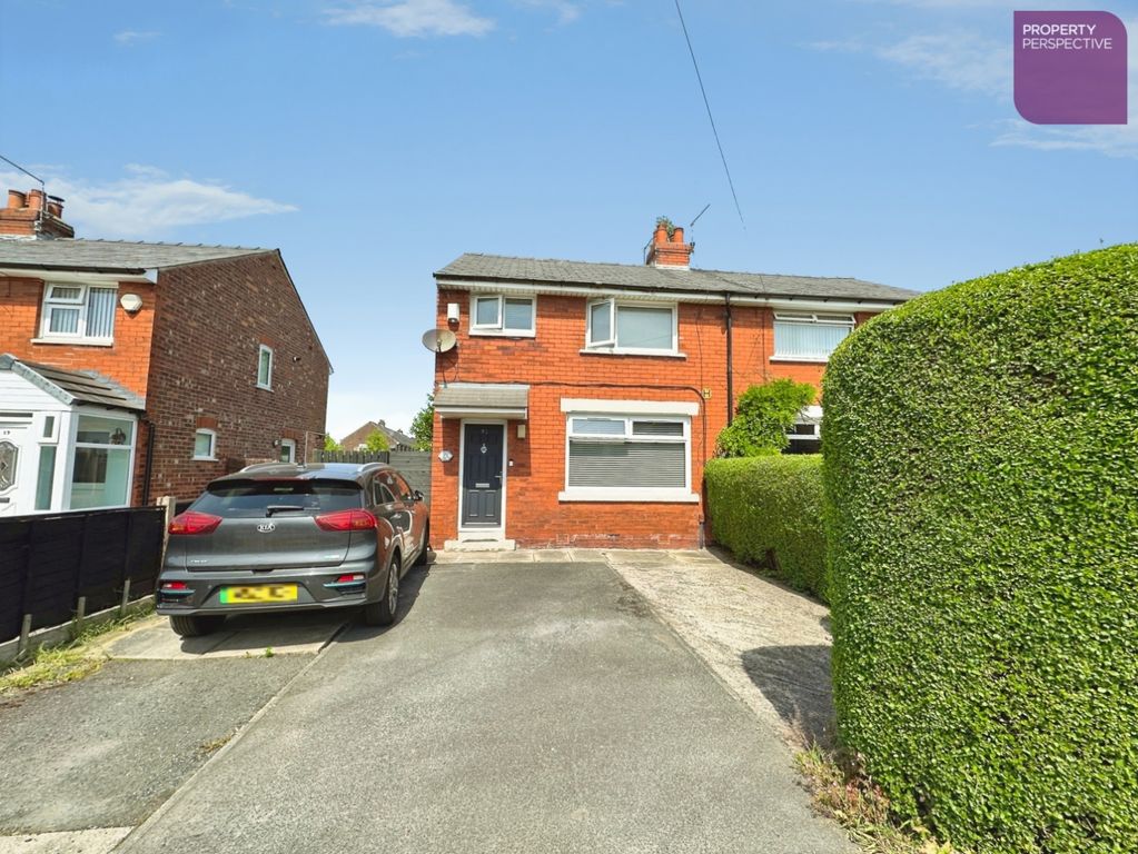 Property photo 1 of 12 External