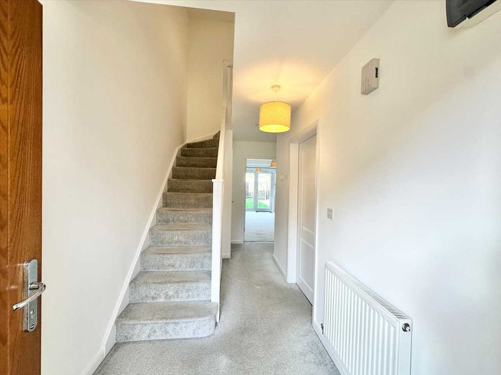 Property photo 3 of 29 Entrance Hallway