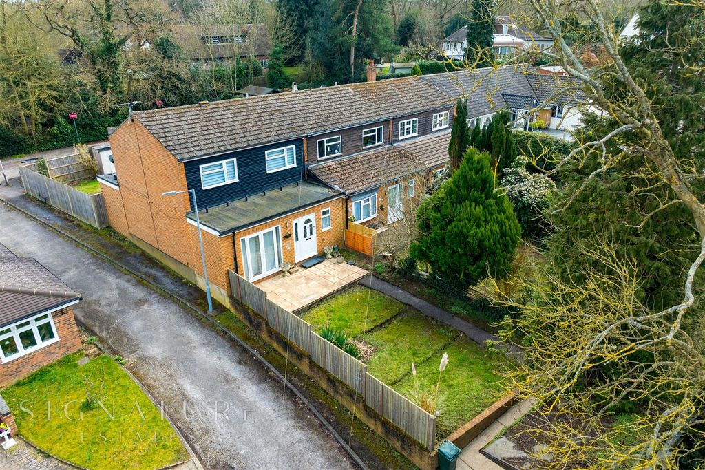 Property photo 1 of 16 Aerial Front