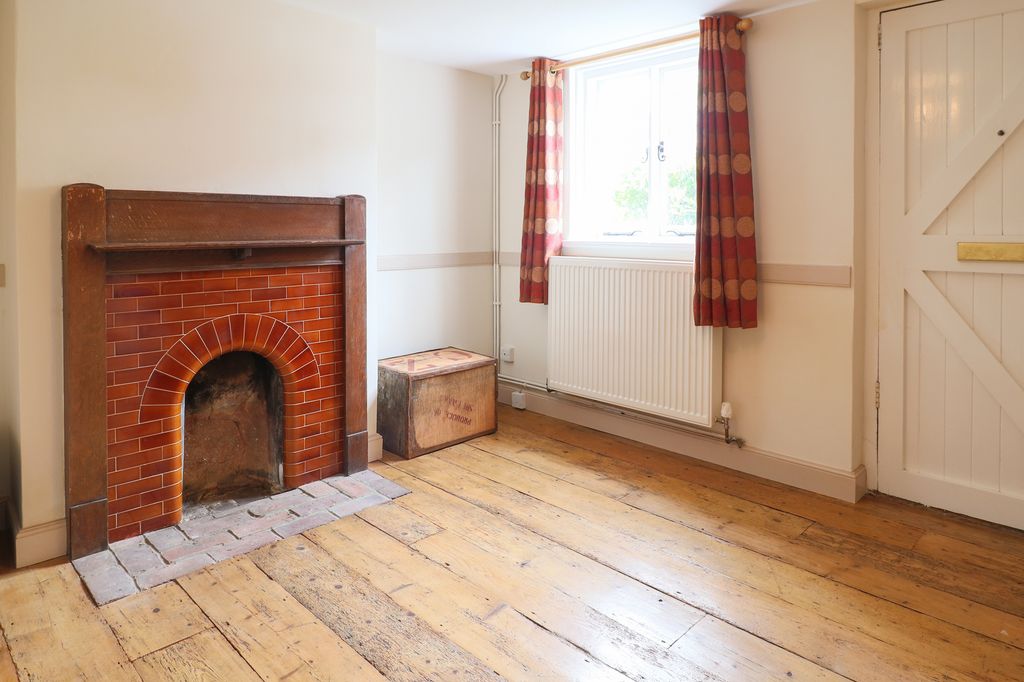 Property photo 2 of 8 Photo 2