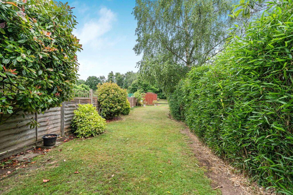 Property photo 2 of 11 Garden