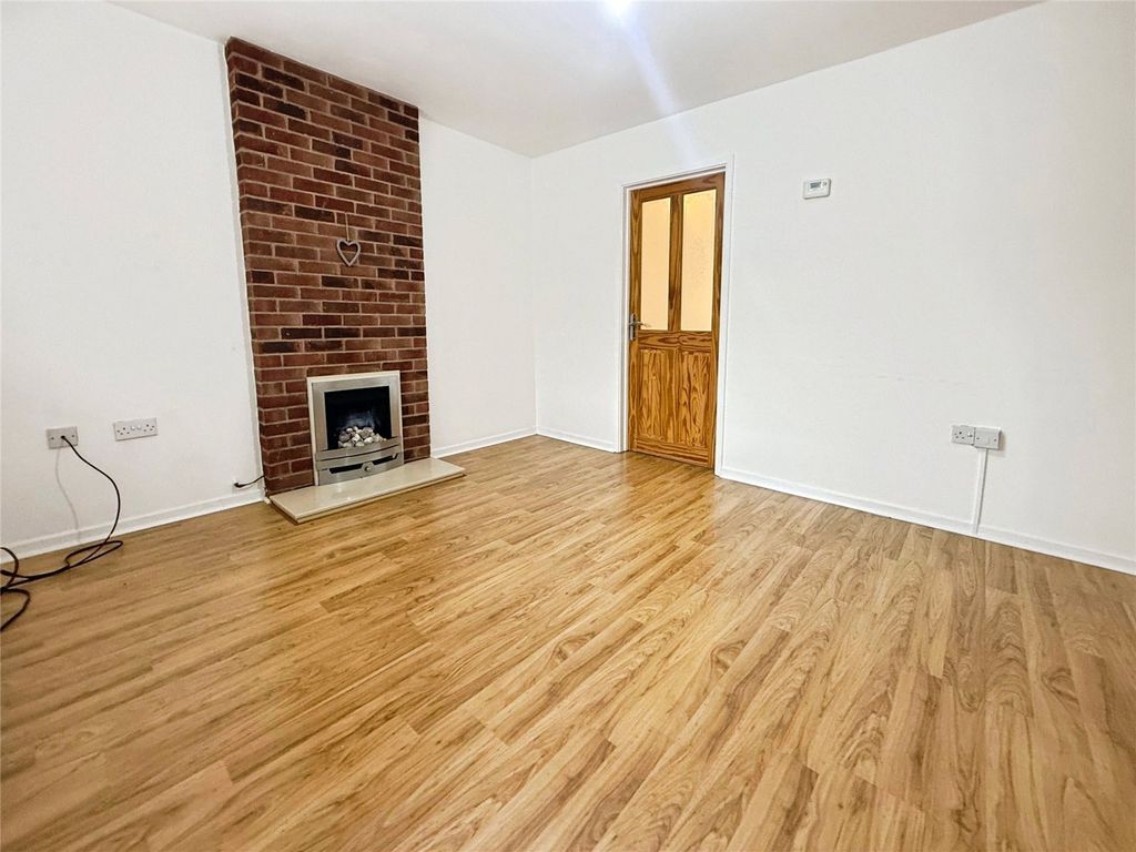 Property photo 3 of 10 Picture No. 01