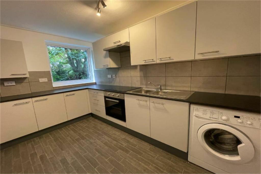 Property photo 1 of 11 (Main)