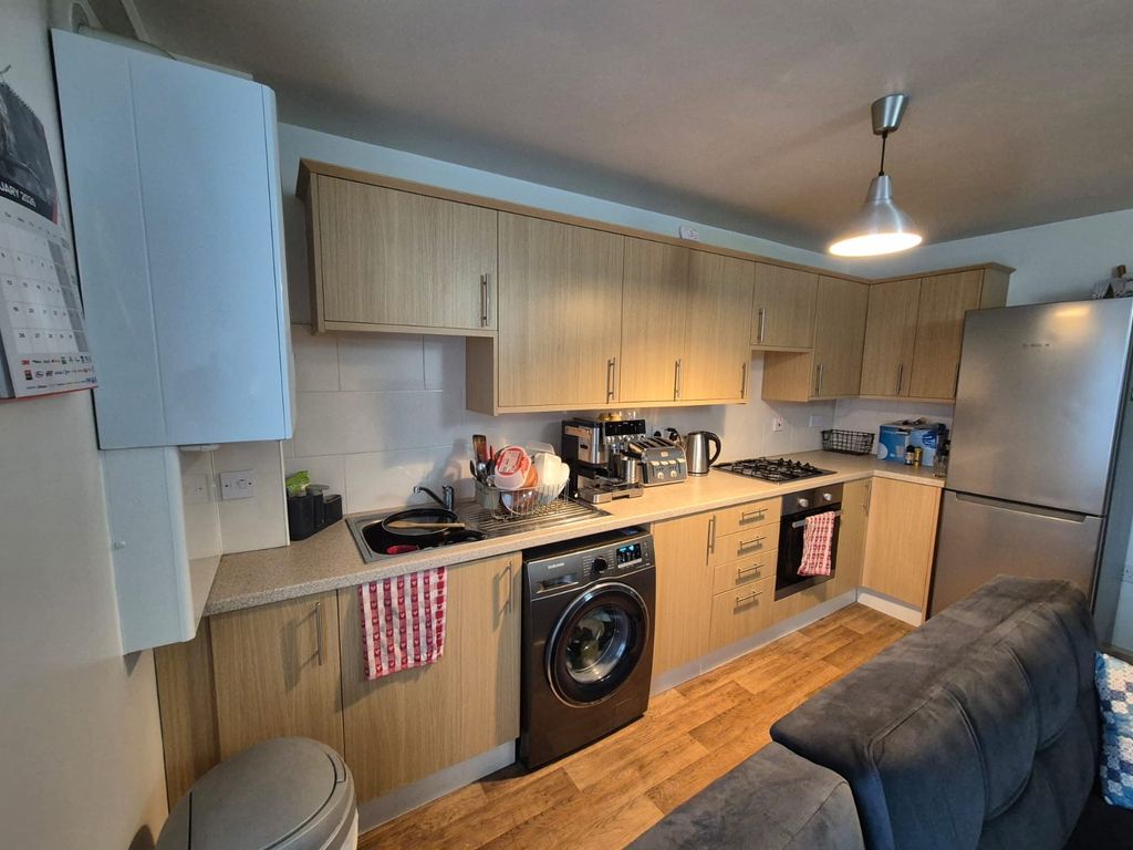 Property photo 3 of 8 Balcony