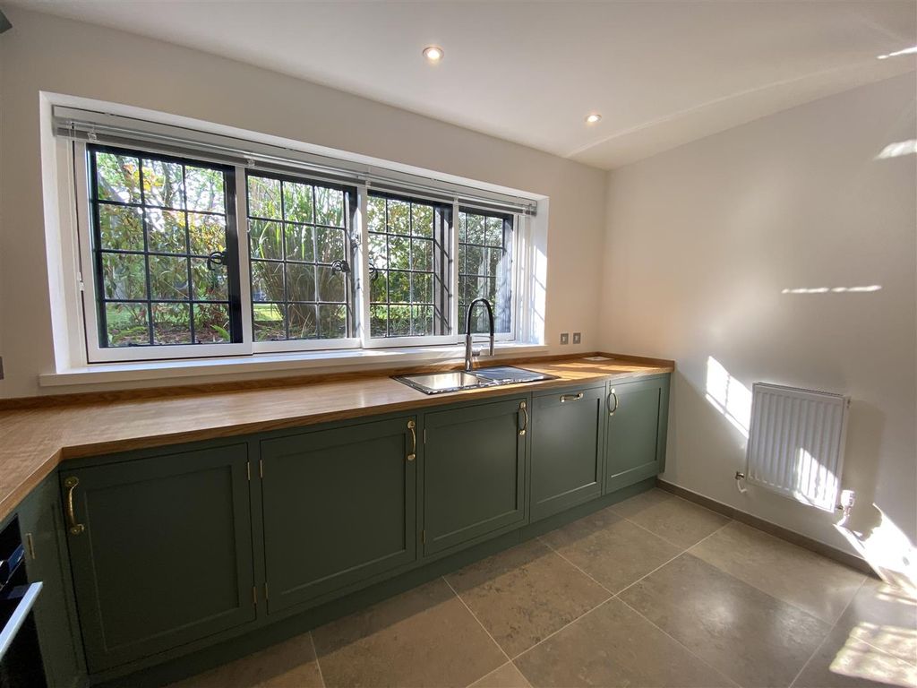 Property photo 3 of 24 Kitchen