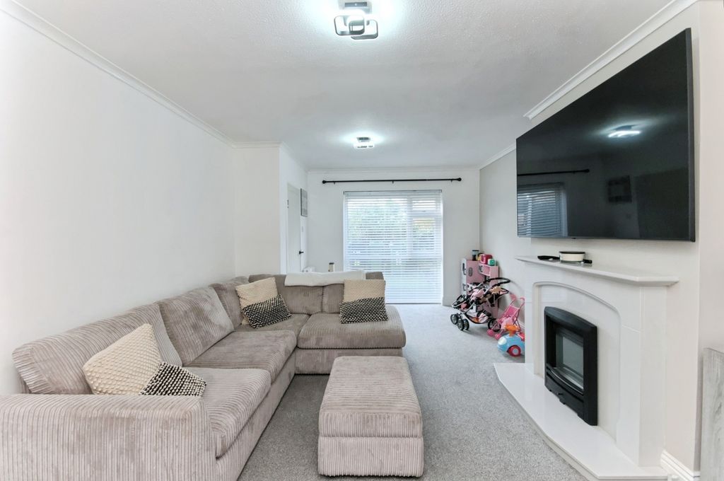 Property photo 3 of 14 Pbox-Img.Jpg