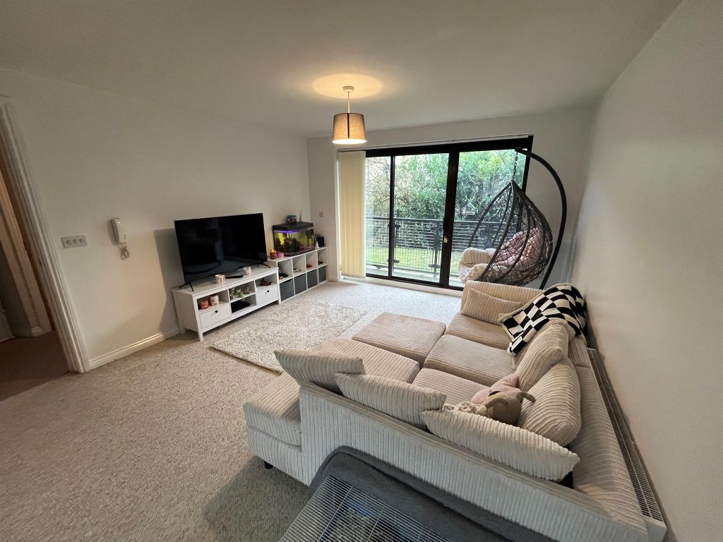 Property photo 2 of 9