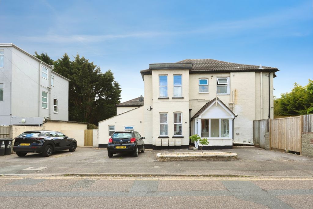 Property photo 2 of 15 Pbox-Img.Jpg