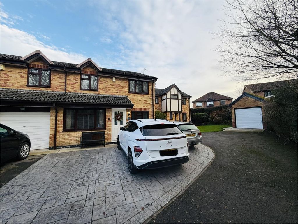 Property photo 1 of 12 Front