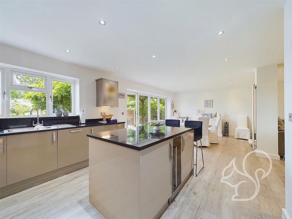 Property photo 2 of 35 Kitchen