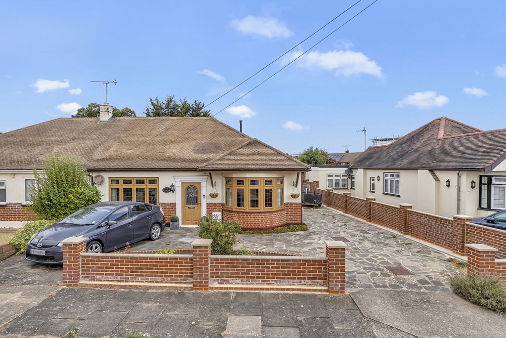 Property photo 1 of 23