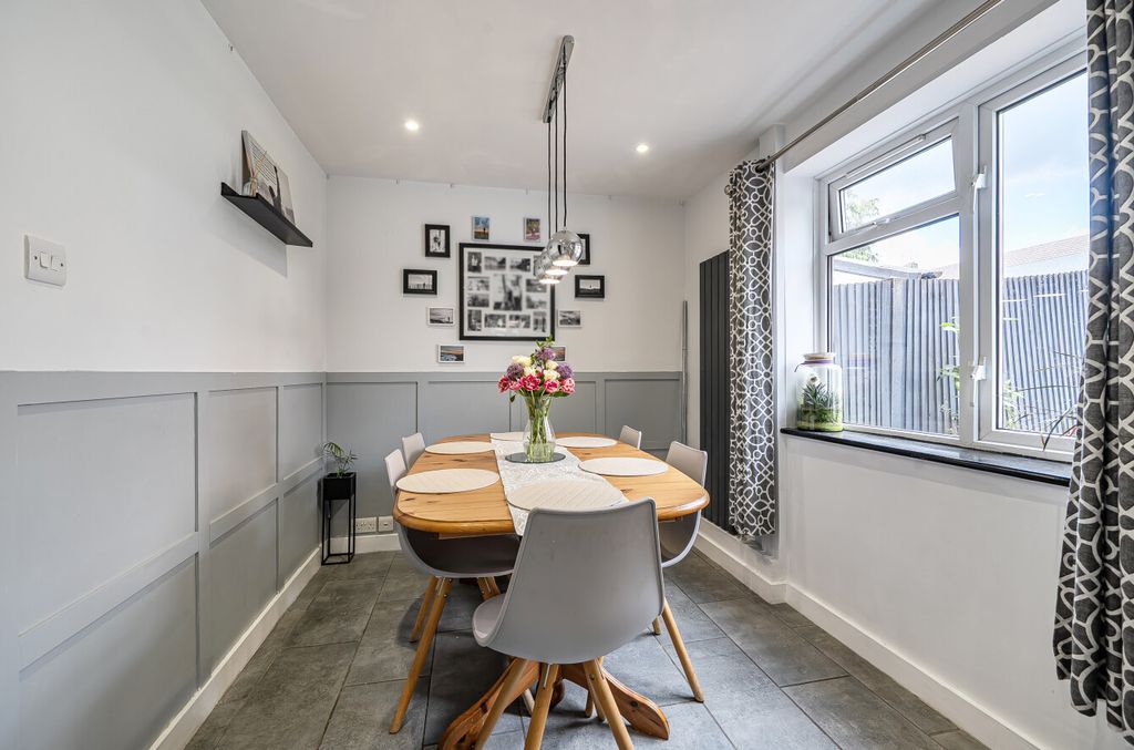 Property photo 3 of 21 1457623-9-6A05A4c...