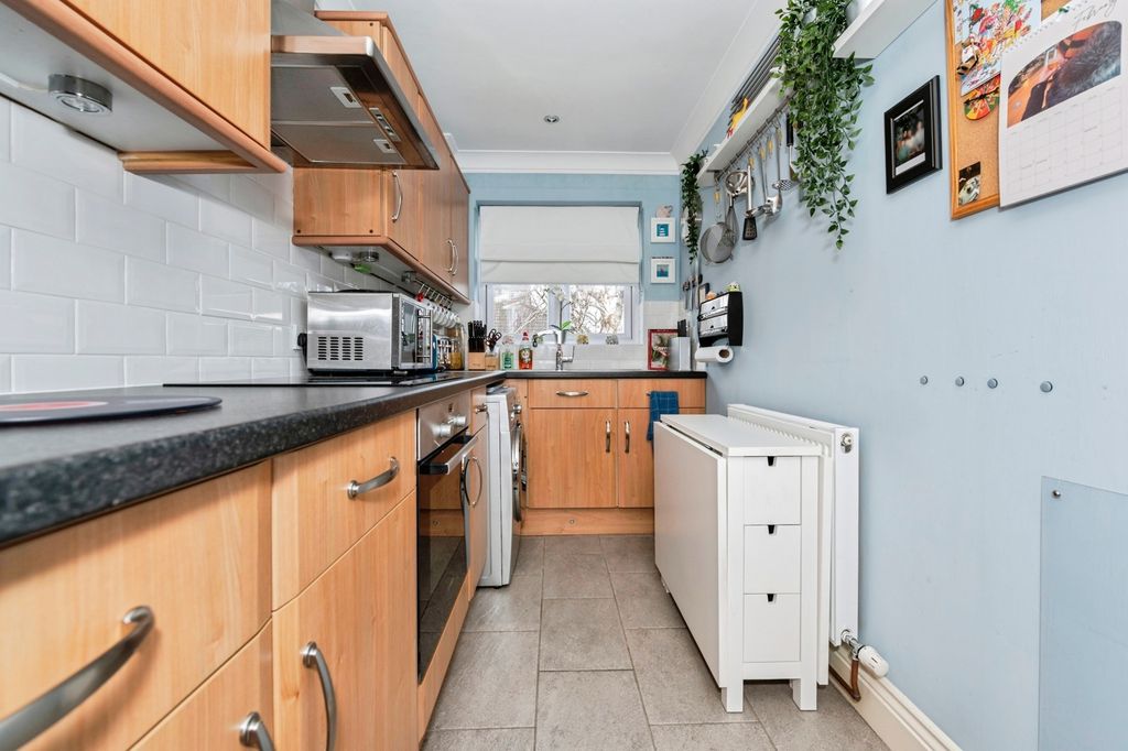 Property photo 3 of 11 Picture