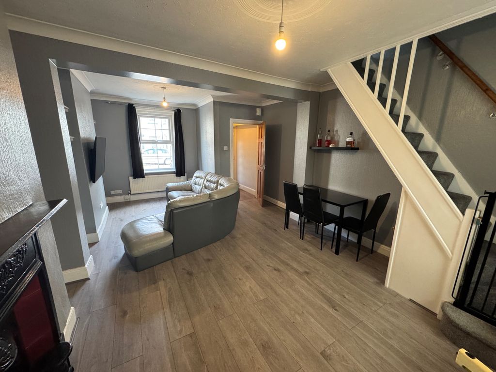Property photo 2 of 10 Gallery
