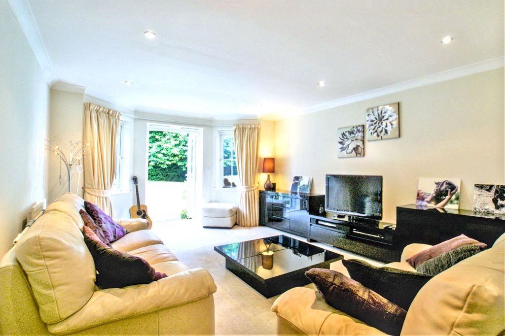 Property photo 2 of 6