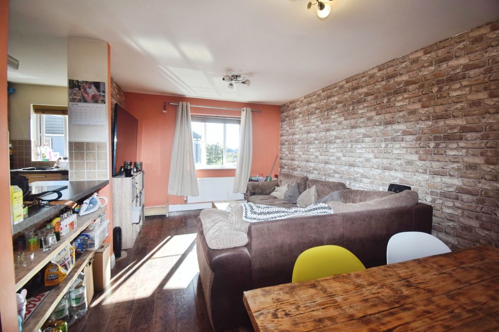 Property photo 2 of 7 Lounge/Diner