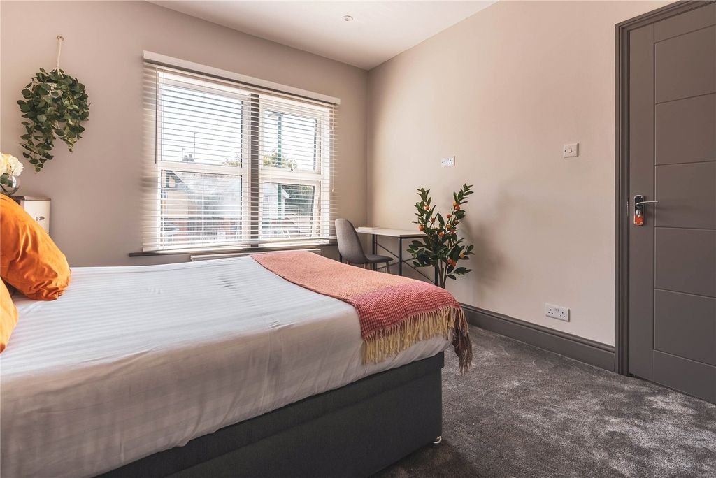 Property photo 2 of 12 Picture No. 02