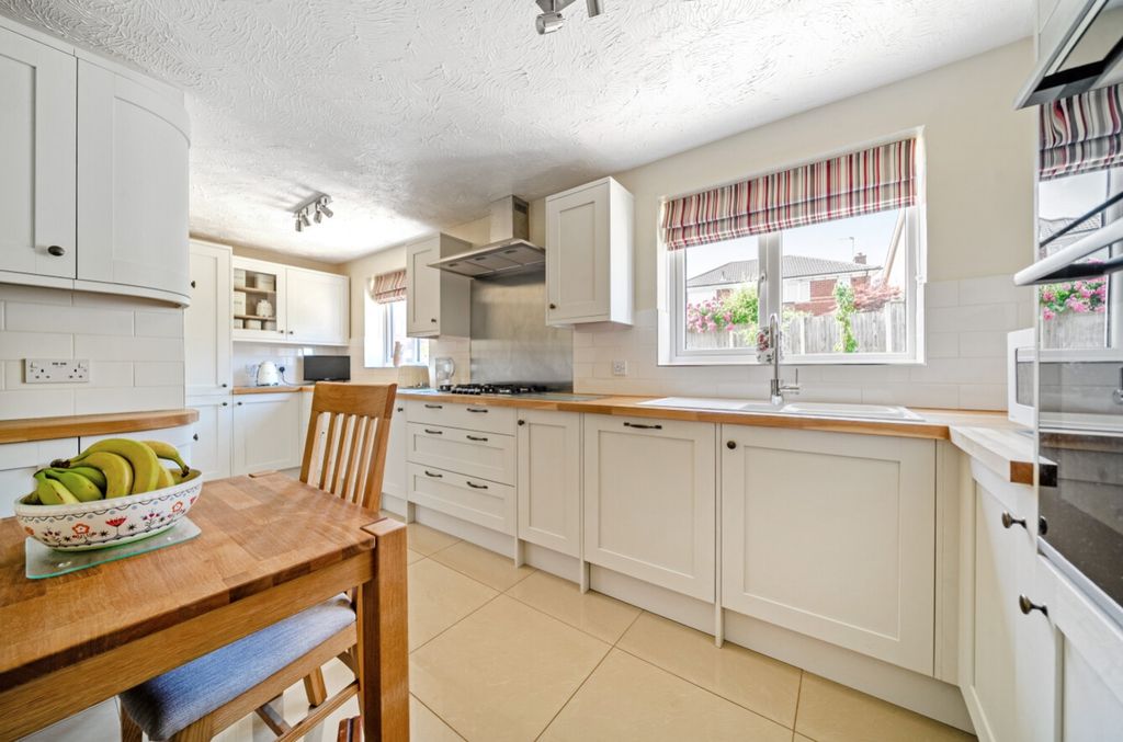 Property photo 3 of 25 1483146-6-6A3Daecfddb03