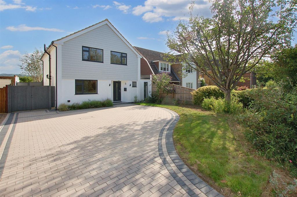 Property photo 1 of 35
