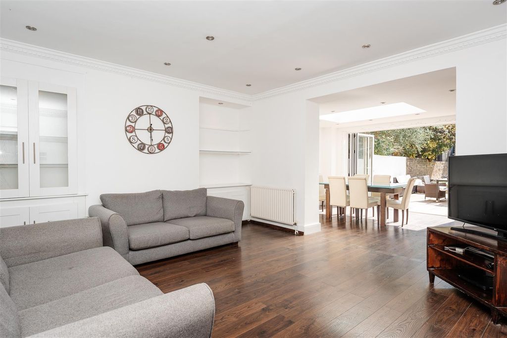 Property photo 2 of 13 Portland Rise-2.Jpg
