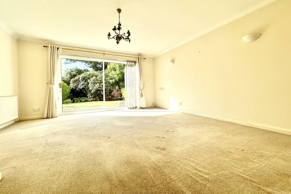 Property photo 2 of 17 Picture No. 06