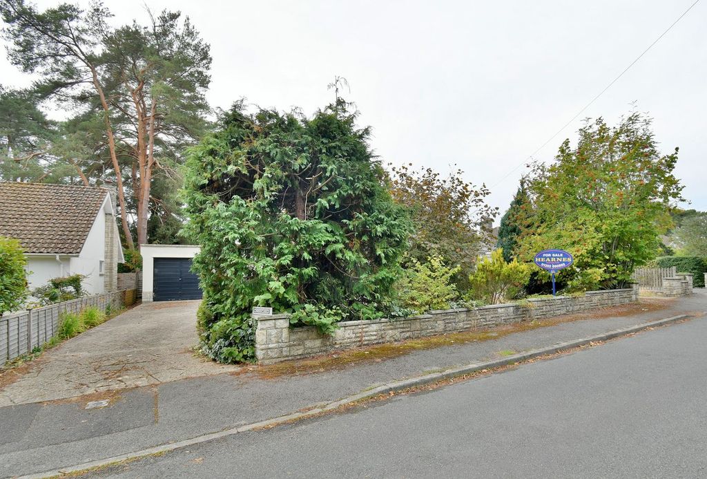 Property photo 2 of 14