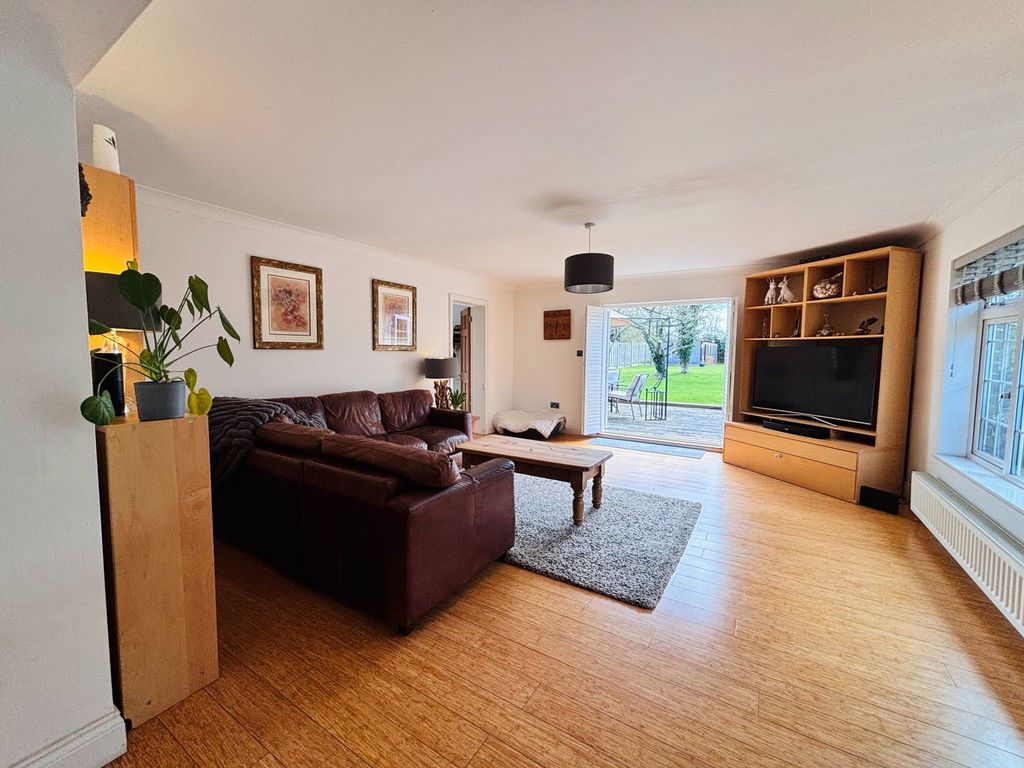Property photo 3 of 46