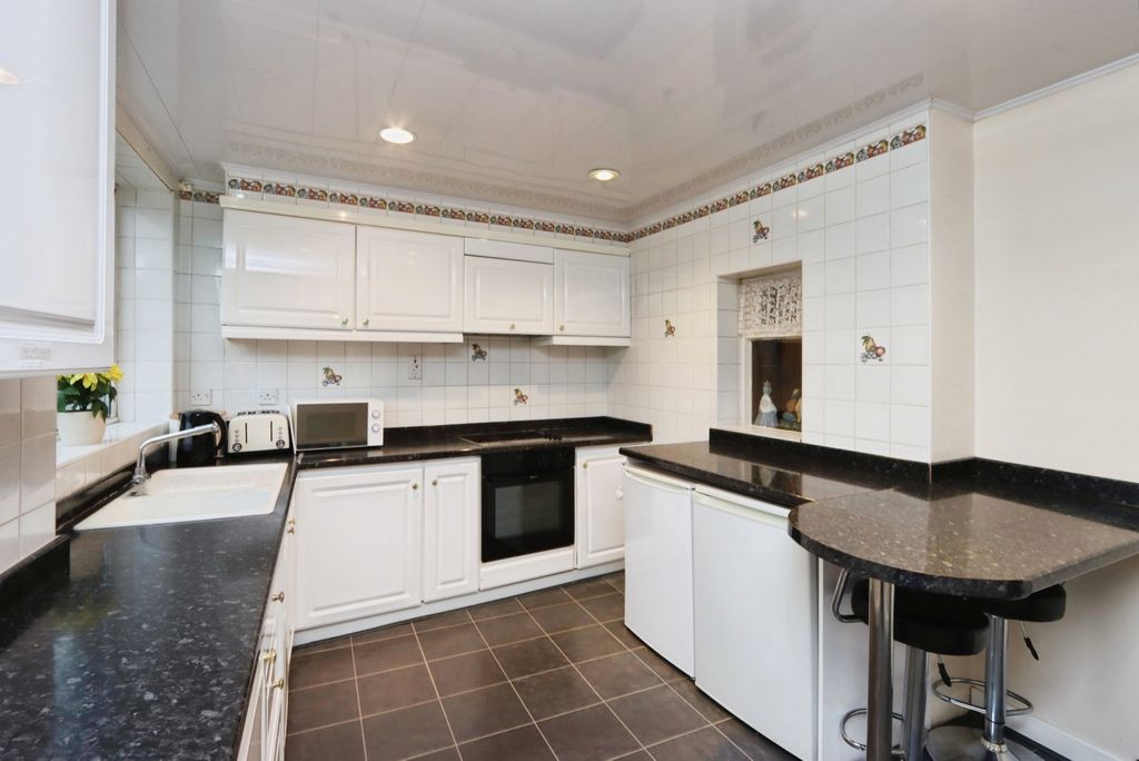 Property photo 2 of 21 Pbox-Img.Jpg