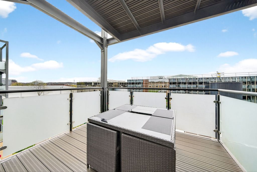 Property photo 3 of 10 Balcony