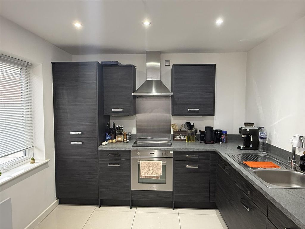 Additional image 9 of 2 bed flat for saleLincoln Road, Peterborough PE1