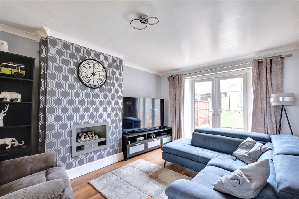 Property photo 2 of 20 Lounge Diner_1.Jpeg