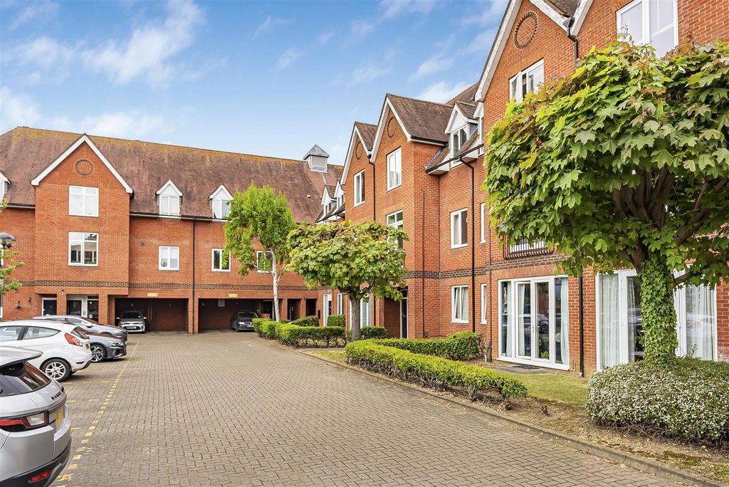 Property photo 1 of 24 31_80532.Jpg