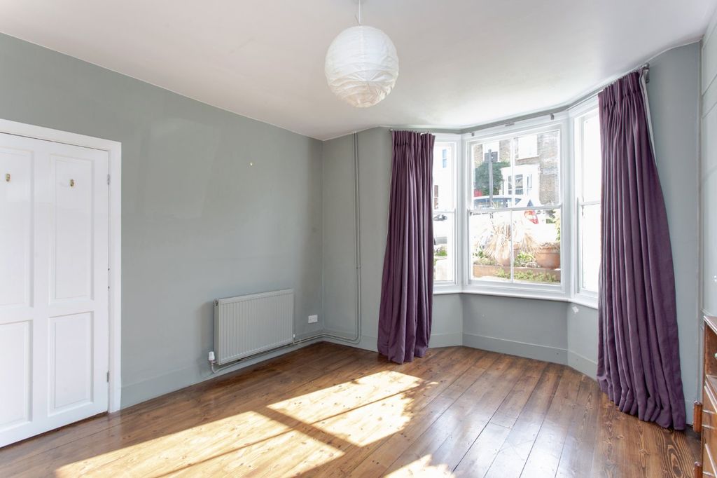 Property photo 1 of 11 Picture No. 08