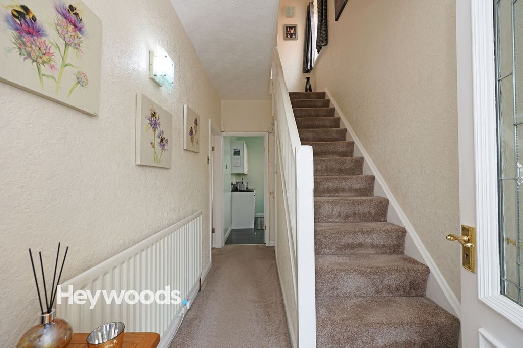 Property photo 2 of 30